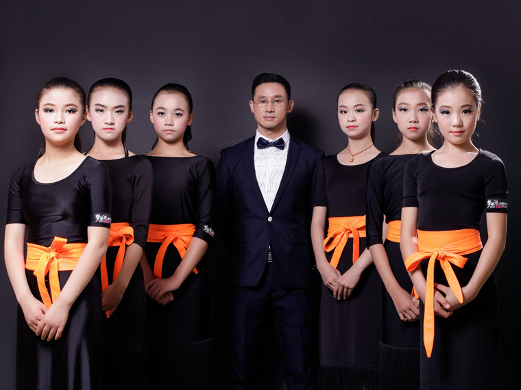 鹽商人物第24期丨專訪夢黑池舞蹈創(chuàng)始人陸豐裕：逐夢人生，舞動精彩